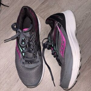 Saucony Women's Gray and Pink Athletic Shoes